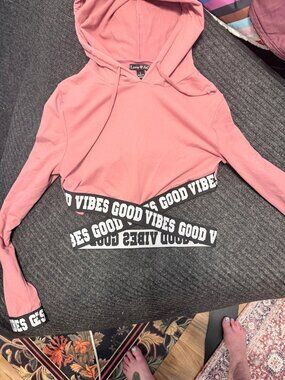 Love Ari Good Vibes Pink Cropped Hoodie & Jogger Set Size L